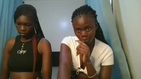 Snapshot of barbie_queen2 chatting on 01-09-26, 11:57 queen online show from 01-09-26, 11:57