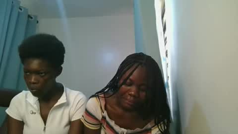 Snapshot of barbie_queen2 chatting on 03-21-26, 09:36 queen online show from 03-21-26, 09:36