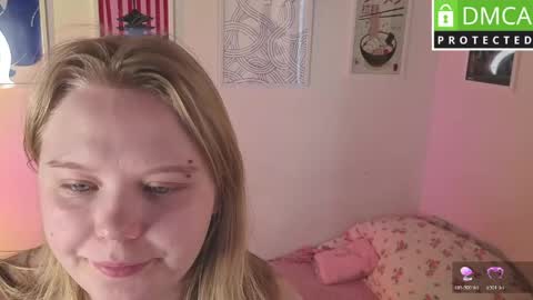 Snapshot of barbie_staze chatting on 05-14-26, 07:15 Barbie Staze online show from 05-14-26, 07:15