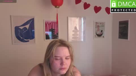 Snapshot of barbie_staze chatting on 05-17-26, 03:15 Barbie Staze online show from 05-17-26, 03:15