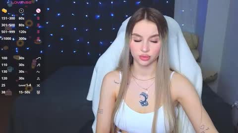 Snapshot of barbieee_doll chatting on 02-16-26, 12:56 Eva online show from 02-16-26, 12:56