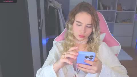 Eva online show from 06-18-26, 11:03