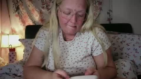 barbiegirl966 online show from 05-18-26, 08:58