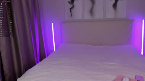  Emma online show from 11-23-25, 06:52