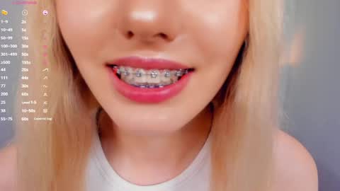 Mia online show from 06-10-26, 02:49
