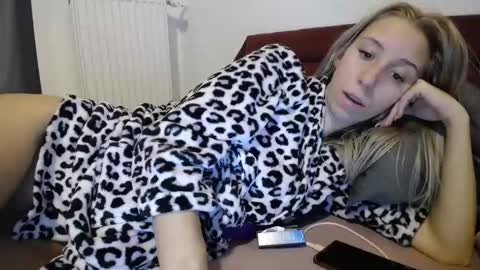Lena online show from 12-10-24, 07:43
