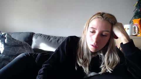 Lena online show from 01-26-25, 09:08