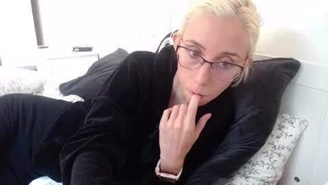 Lena online show from 09-11-25, 03:45