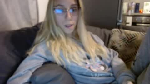 Lena online show from 05-13-26, 05:21