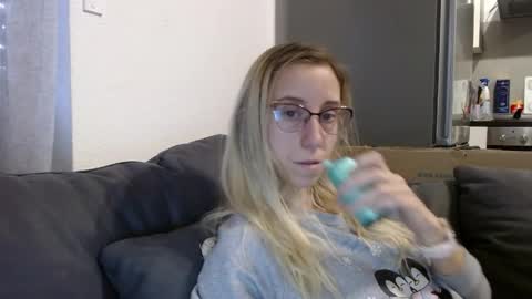 Lena online show from 05-14-26, 07:15