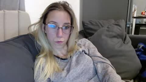 Lena online show from 05-16-26, 05:23
