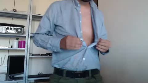 Snapshot of barryallen_27 chatting on 06-19-26, 01:26 Barry online show from 06-19-26, 01:26