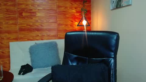 Bastian online show from 12-17-24, 08:23