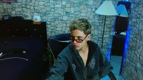 Bastian online show from 04-26-26, 07:11