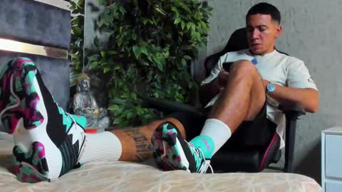 Bastian Independent Model online show from 10-05-25, 01:20