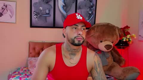 bastian_jones1 online show from 02-02-25, 09:13