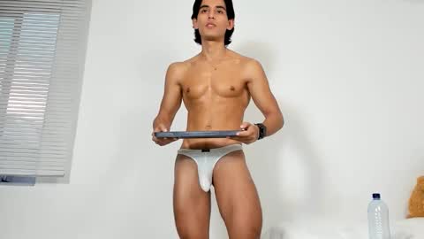 Bastian Maalouf  online show from 10-21-25, 10:32