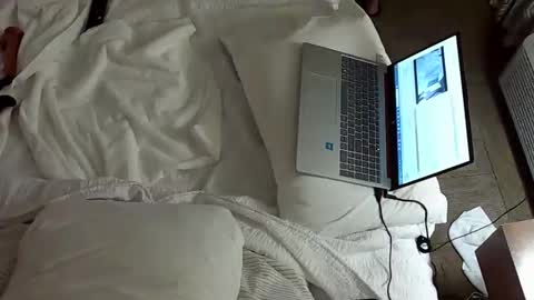 babtboy2121 online show from 01-12-26, 11:43