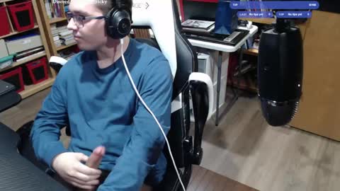 Snapshot of baterricky chatting on 05-03-26, 02:01 Ricky online show from 05-03-26, 02:01