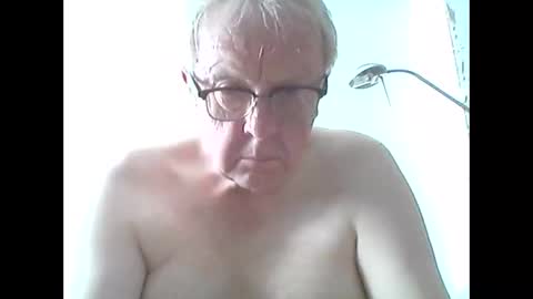 Snapshot of bauernschwanz chatting on 04-12-26, 12:10 bauernschwanz online show from 04-12-26, 12:10