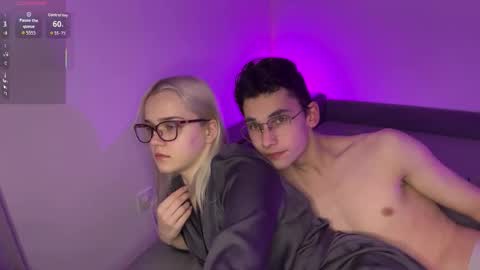 Max and Bella online show from 01-16-26, 01:59