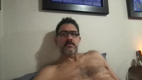 Snapshot of bay00961 chatting on 10-14-25, 01:50 del online show from 10-14-25, 01:50