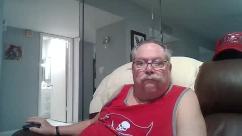 Single Grandpa in Florida. Love to C2C and have Fun Privately online show from 02-17-26, 04:57