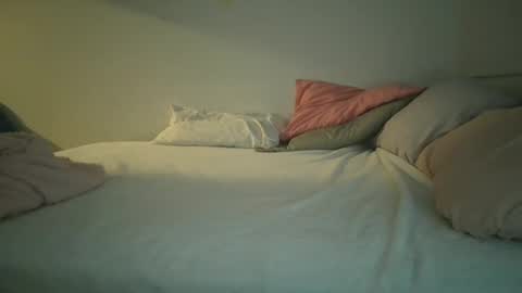 Snapshot of bbbaby03 chatting on 10-17-25, 02:59 bbbaby03 online show from 10-17-25, 02:59