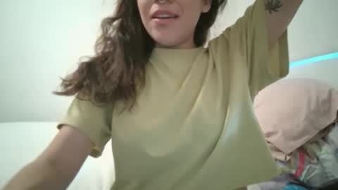 Snapshot of bbbaby03 chatting on 10-31-25, 12:00 bbbaby03 online show from 10-31-25, 12:00