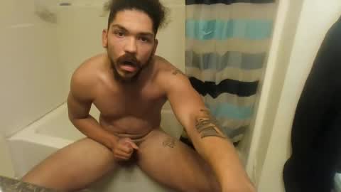 Snapshot of bbbbbro21 chatting on 10-31-25, 06:53 bbbbbro21 online show from 10-31-25, 06:53