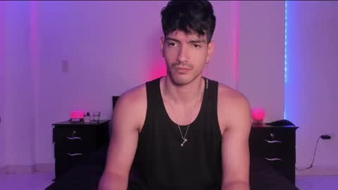 Valentino online show from 02-09-25, 09:06