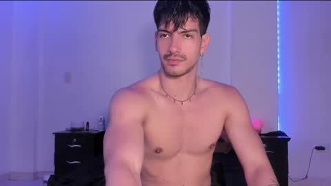 Valentino online show from 02-12-25, 09:11