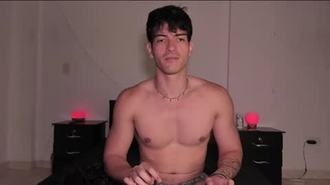 Valentino online show from 03-12-25, 09:35