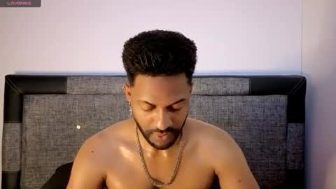 Snapshot of bbcblackhot33 chatting on 10-01-25, 03:23 john online show from 10-01-25, 03:23