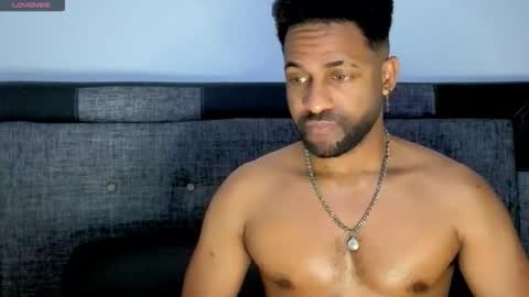 Snapshot of bbcblackhot33 chatting on 11-02-25, 03:20 john online show from 11-02-25, 03:20