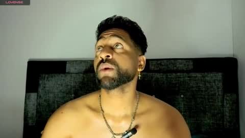 Snapshot of bbcblackhot33 chatting on 11-06-25, 04:46 john online show from 11-06-25, 04:46