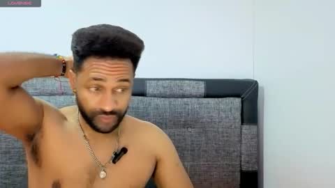 Snapshot of bbcblackhot33 chatting on 11-09-25, 04:11 john online show from 11-09-25, 04:11