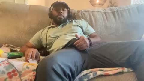Snapshot of bbcfun44 chatting on 02-03-25, 04:52 Zaddy online show from 02-03-25, 04:52