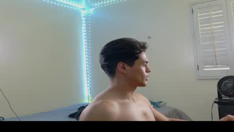 unknown online show from 10-10-25, 08:41