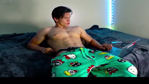 unknown online show from 12-05-25, 05:38