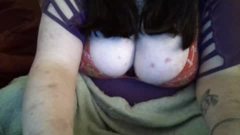 Snapshot of bbw420247365 chatting on 12-09-24, 04:45 Ask online show from 12-09-24, 04:45