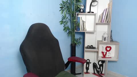Charlote online show from 01-16-25, 11:58