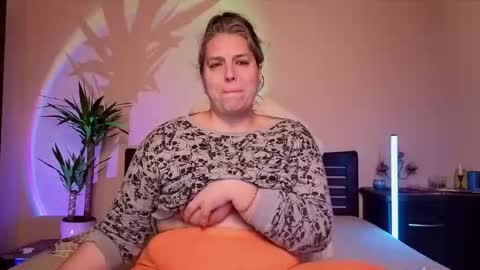 Snapshot of bbw_goddes chatting on 02-20-26, 10:43 Love online show from 02-20-26, 10:43
