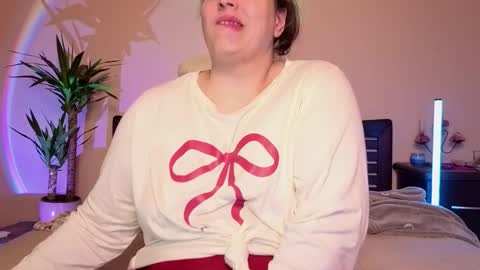 Snapshot of bbw_goddes chatting on 02-22-26, 09:57 Love online show from 02-22-26, 09:57