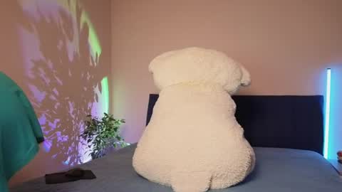Love online show from 06-21-26, 05:59