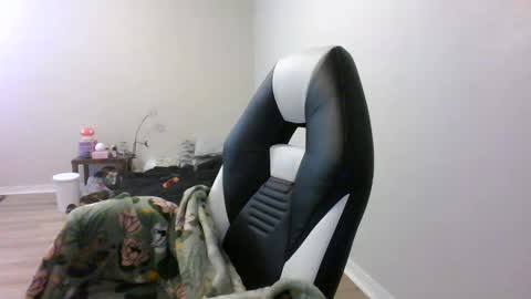 Snapshot of bbwliger95 chatting on 03-03-25, 03:42 BBWLiger95 online show from 03-03-25, 03:42