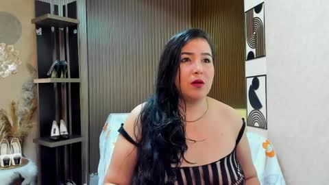 Snapshot of bbwluxurymuse chatting on 05-03-26, 12:00 bbwluxurymuse online show from 05-03-26, 12:00