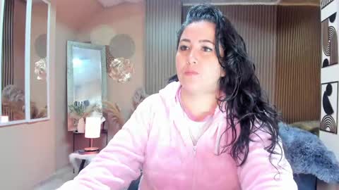 Snapshot of bbwluxurymuse chatting on 05-29-26, 11:19 bbwluxurymuse online show from 05-29-26, 11:19