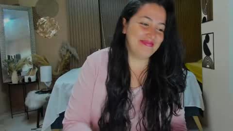 Snapshot of bbwluxurymuse chatting on 06-08-26, 11:54 bbwluxurymuse online show from 06-08-26, 11:54