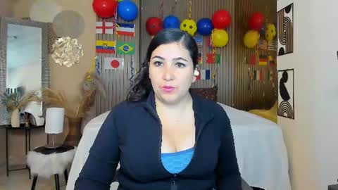 Snapshot of bbwluxurymuse chatting on 06-15-26, 12:07 bbwluxurymuse online show from 06-15-26, 12:07